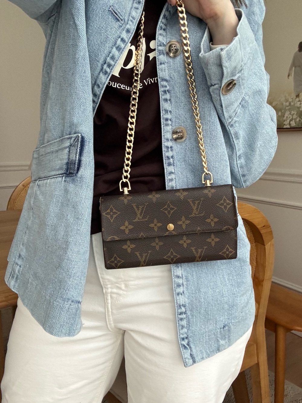 ✅AUTHENTIC✅LOUIS VUITTON WALLET ON A CHAIN - Picture 14 of 15